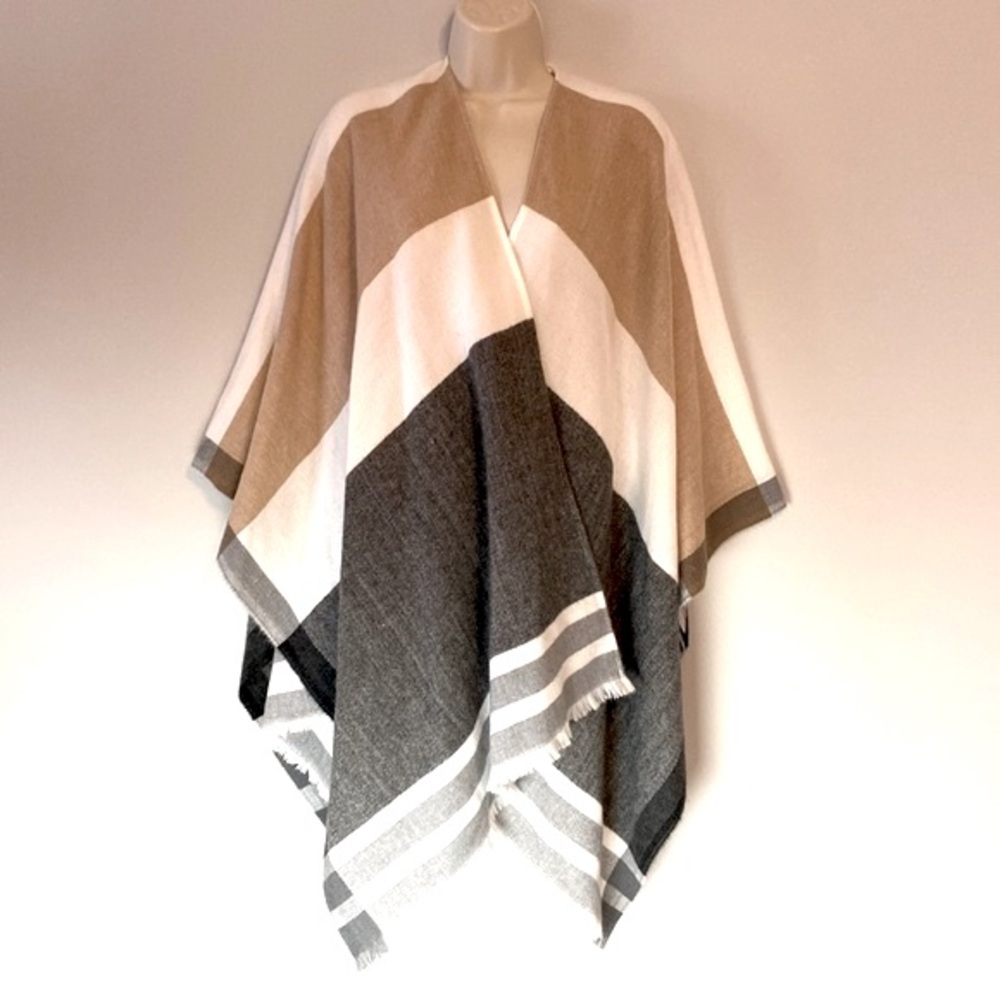 Apt 9 Bat Wing Sleeve Wrap Poncho Cape